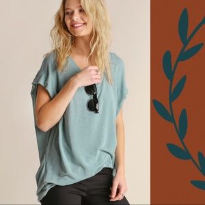 Only 1 M & 1 L left‼️Umgee Dolman Short-sleeve Top